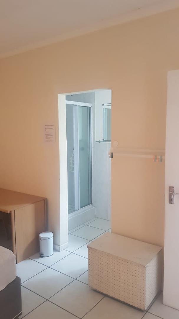 To Let 1 Bedroom Property for Rent in Summerstrand Eastern Cape